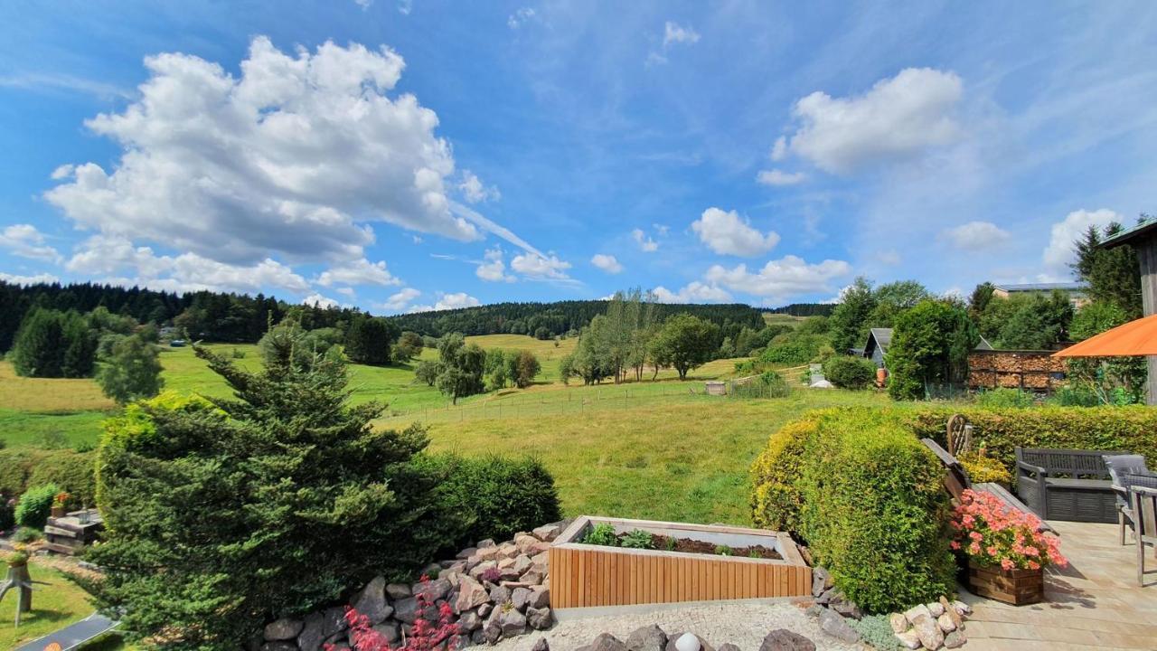 Monis Gemuetliche Ferienwohnungen Suhl Exterior foto