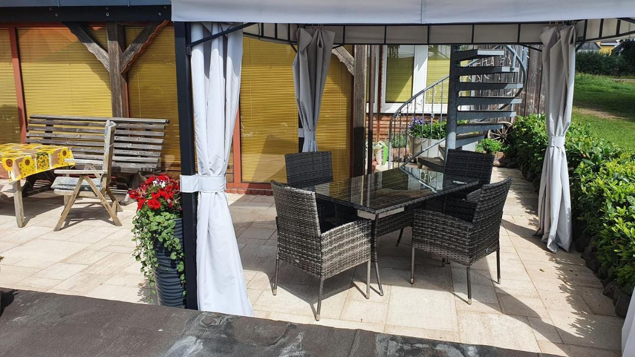 Monis Gemuetliche Ferienwohnungen Suhl Exterior foto